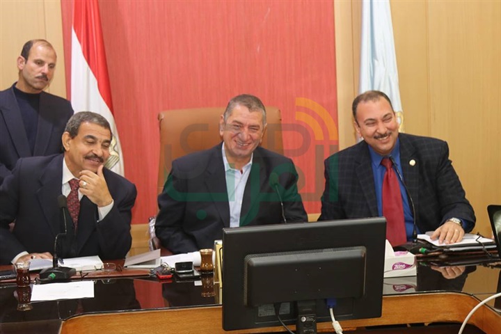 محافظ كفرالشيخ ووفد مجلس الوزراء يبحثان منظومة الشكاوى الحكومية الموحدة