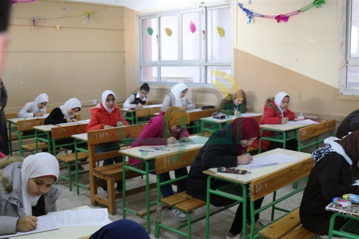 بالصور.. محافظ كفرالشيخ داخل اللجان لمتابعة امتحانات الإعدادية