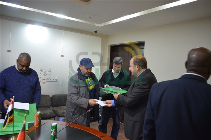 شركة الصرف الصحي بالإسكندرية تكريم المحالين إلى المعاش بالشركة