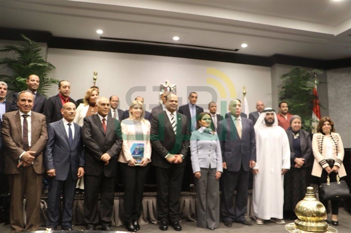 بحضور محافظ مطروح ووزيرى التنمية المحلية والإستثمار.. توقيع ثلاث عقود إستثمارية لمحافظة مطروح