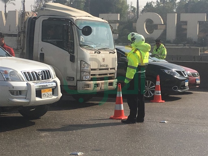 بالصور.. الداخلية تنشر حملة «ترك مسافة أمان» لتوعية قائدى السيارات