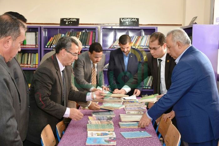 محافظ الشرقية يشدد على مراجعة كتب المكتبات المدرسية للحفاظ على أمن وسلامة المجتمع