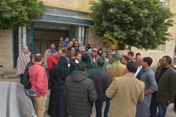 محافظ مطروح ينهي أزمة عدم صرف المقررات التموينية التي كان يعاني منها أكثر من 3 آلاف أسرة