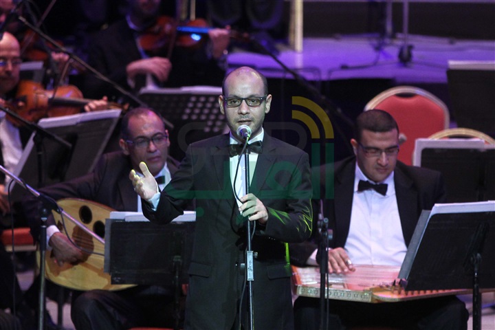 إنشاد دينى على مسرح الجمهورية إنشاد دينى على مسرح الجمهورية