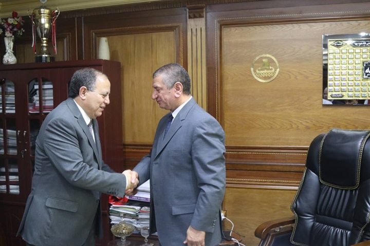 بالصور.. محافظ كفر الشيخ ومدير الأمن يستقبلان نائب رئيس الهيئة العامة للبترول