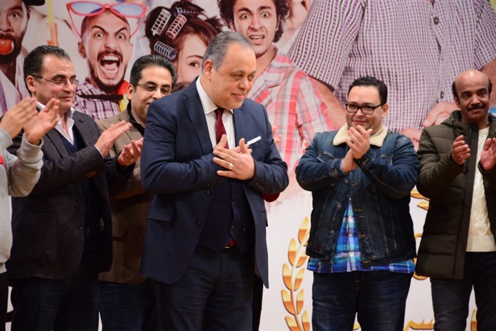  بالصور.. أشرف عبد الباقي ونجوم الفن يحتفلون بـ"مئوية" مسرح مصر