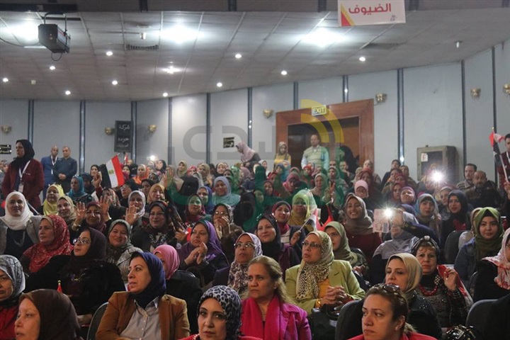 محافظ كفر الشيخ في مؤتمر"صوتك لمصر بكرة" بالبحيرة: الست المصرية هي بوصلة الأمن القومى المصرى