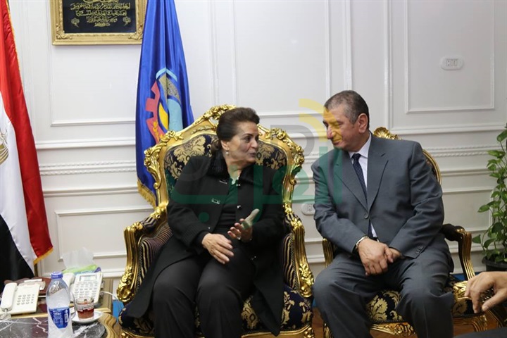 محافظ كفر الشيخ في مؤتمر"صوتك لمصر بكرة" بالبحيرة: الست المصرية هي بوصلة الأمن القومى المصرى