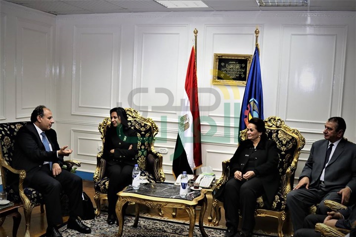 محافظ كفر الشيخ في مؤتمر"صوتك لمصر بكرة" بالبحيرة: الست المصرية هي بوصلة الأمن القومى المصرى