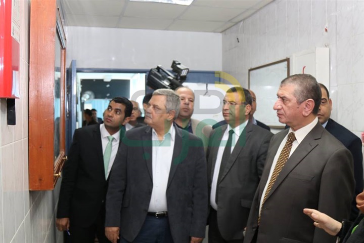 بالصور.. محافظ كفر الشيخ ورئيس مجلس إدارة شركة مياه الشرب يفتتحان الخط الساخن وخدمة العملاء 