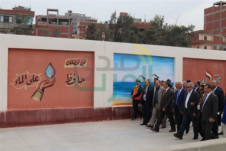 بالصور.. محافظ كفر الشيخ ورئيس مجلس إدارة شركة مياه الشرب يفتتحان الخط الساخن وخدمة العملاء 