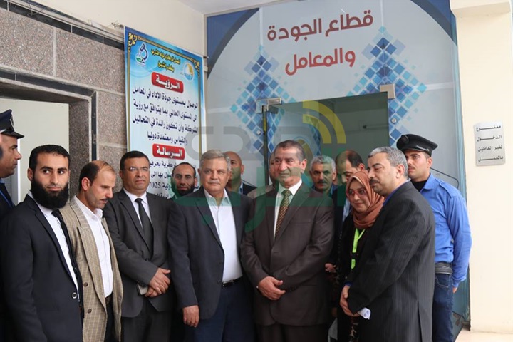 بالصور.. محافظ كفر الشيخ ورئيس مجلس إدارة شركة مياه الشرب يفتتحان الخط الساخن وخدمة العملاء 