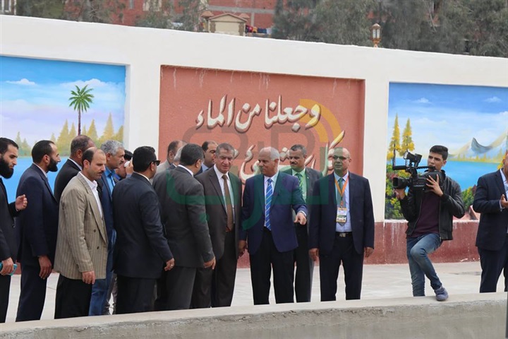 بالصور.. محافظ كفر الشيخ ورئيس مجلس إدارة شركة مياه الشرب يفتتحان الخط الساخن وخدمة العملاء 
