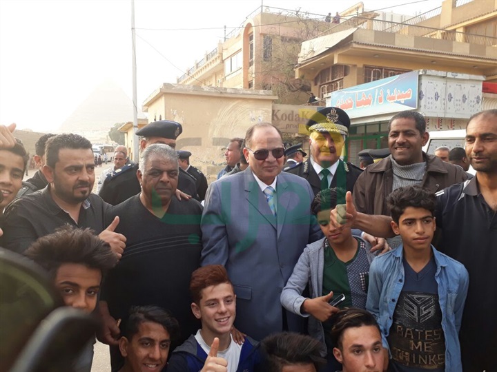  مدير أمن الجيزة يواصل حملاته على المنطقة الآثرية.. والسائحون: نشعر بالأمن والأمان فى مصر