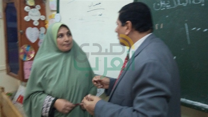 بالصور.. وكيل تعليم كفر الشيخ يتفقد فصول محو الأمية 