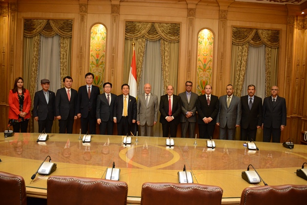 تعاون "مصري-كوري" لإنشاء مصنع للأجهزة الطبية في مصر تعاون "مصري-كوري" لإنشاء مصنع للأجهزة الطبية في مصر