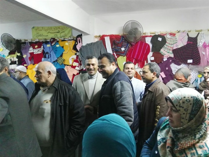 بالصور.. معرض لبيع منتجات طلاب التعليم الفني بكفر الشيخ