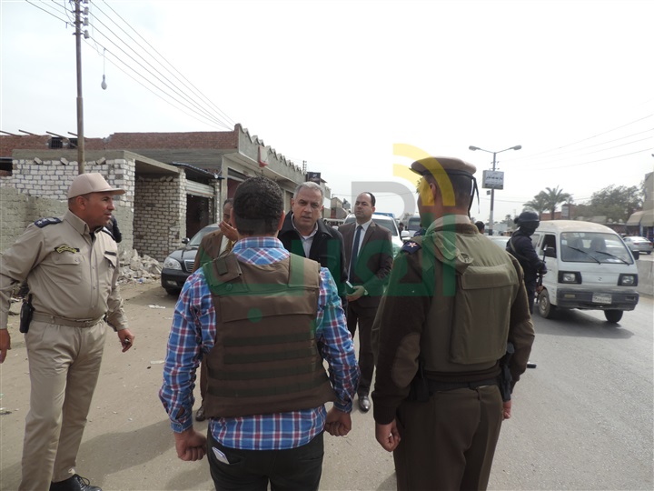 مدير أمن الفيوم يفاجئ الخدمات الأمنية ويطالب القوات بالتصدى بمنتهى الحسم للخارجين عن القانون
