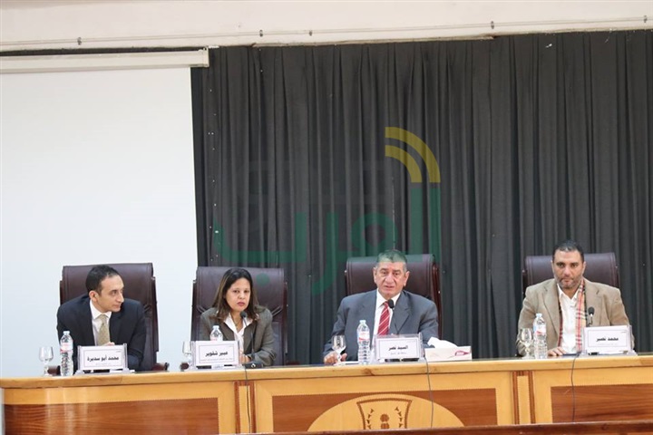 بالأسماء..محافظ كفر الشيخ يشهد تسليم منح  شهادات وزارة الاتصالات لـ 40 متدرب