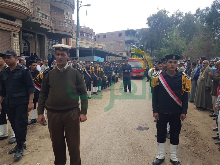 مدير أمن القليوبية يشارك فى تشييع جنازة شهيد العملية الشاملة بسيناء