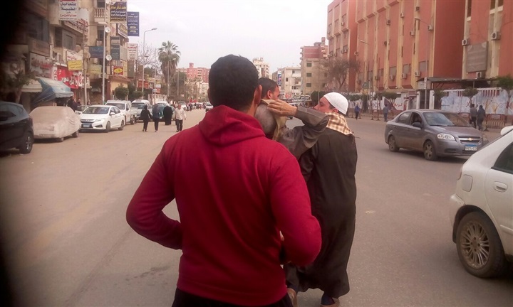 إصابة شخص إثر اصطدامه بسيارة فى بنها  