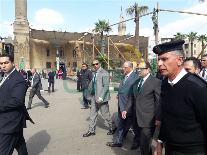 بالصور.. وزير الداخلية يتفقد التمركزات الأمنية ويفاجئ قسم الجمالية