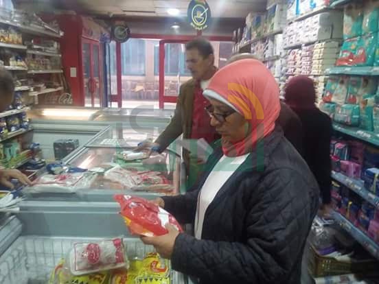 حملة تموينية مكبرة لضبط الأسواق والتأكد من جودة المنتجات والسلع المتداولة بالإسكندرية