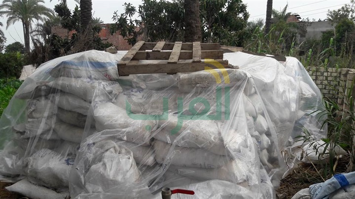 بالصور.. ضبط 235 جوال ملح فاسد وطن جبنة مجهولة المصدر بكفر الشيخ