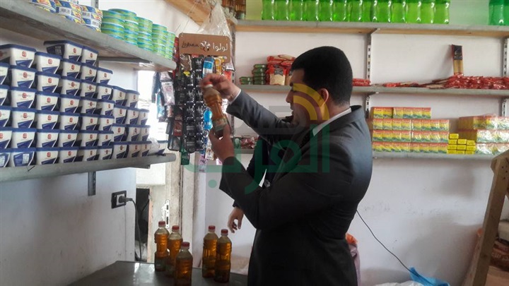 بالصور.. ضبط 235 جوال ملح فاسد وطن جبنة مجهولة المصدر بكفر الشيخ