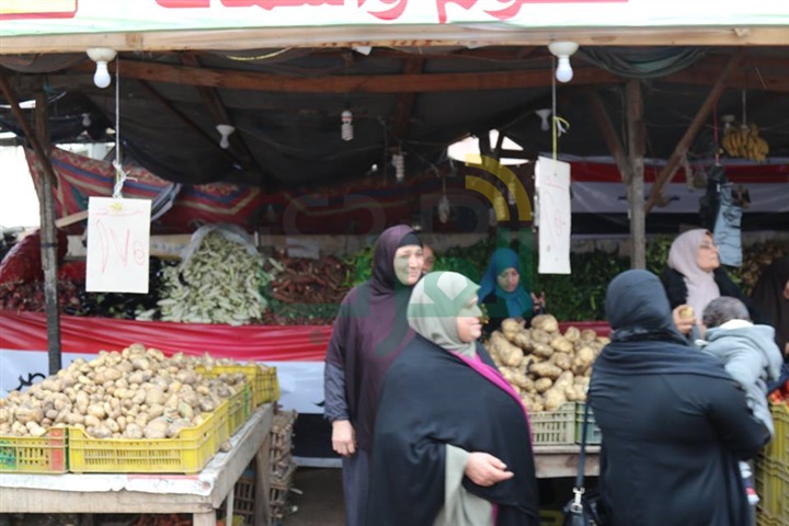 بالصور.. محافظ كفر الشيخ يشدد على فتح منافذ جديدة لبيع السلع الغذائية