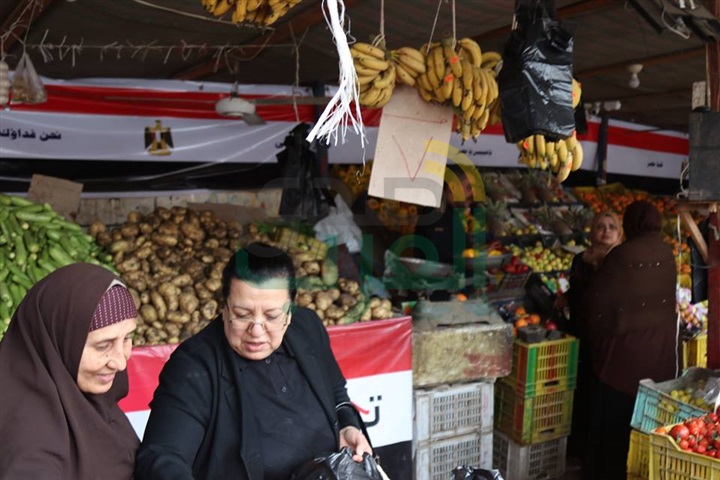 بالصور.. محافظ كفر الشيخ يشدد على فتح منافذ جديدة لبيع السلع الغذائية