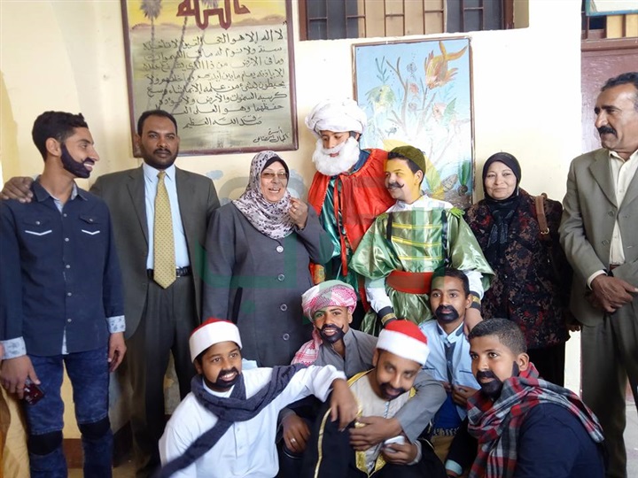 بالصور.. يوسف إسماعيل الإعدادية بنجع حمادي تشارك نهائيات "مسرحة المناهج" على مستوى الجمهورية