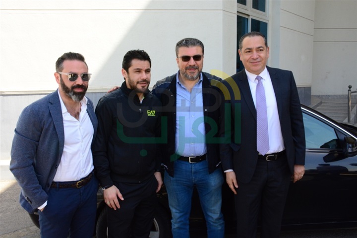 بالصور.. تامر حسني وطارق علام والعديد من الفنانين فى حملة التبرع بالدم بكلية الإعلام بالصور.. تامر حسني وطارق علام والعديد من الفنانين فى حملة التبرع بالدم بكلية الإعلام