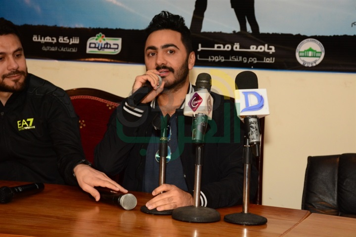 بالصور.. تامر حسني وطارق علام والعديد من الفنانين فى حملة التبرع بالدم بكلية الإعلام بالصور.. تامر حسني وطارق علام والعديد من الفنانين فى حملة التبرع بالدم بكلية الإعلام