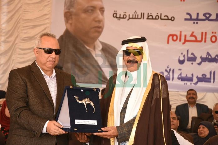 محافظ الشرقية يكرم المشرفين والمشاركين في مهرجان الشرقية التاسع للهجن العربية