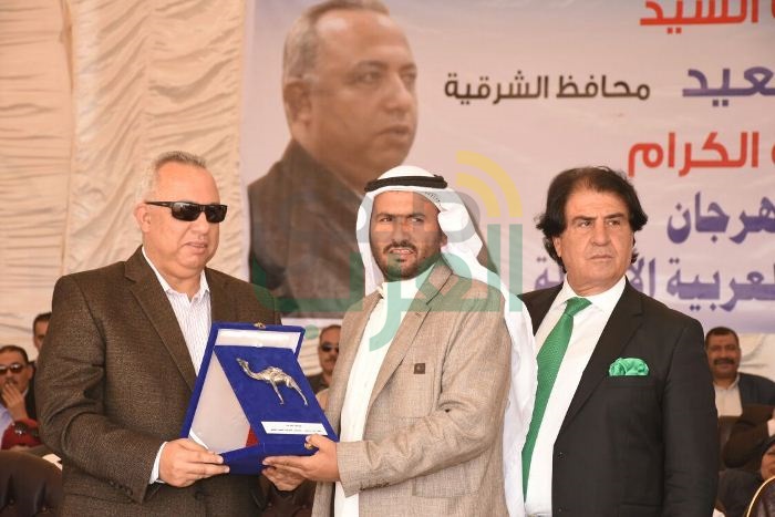 محافظ الشرقية يكرم المشرفين والمشاركين في مهرجان الشرقية التاسع للهجن العربية