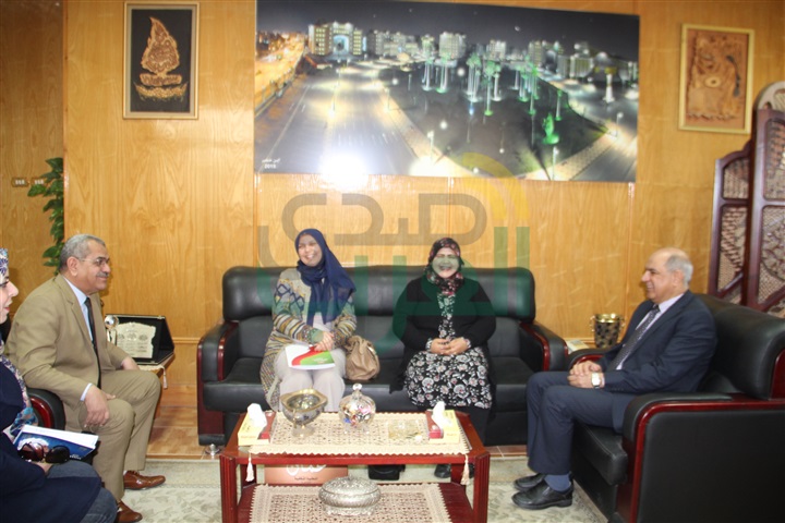 بالصور.. المستشارة الثقافية لسفارة سلطنة عمان تزور جامعة كفر الشيخ