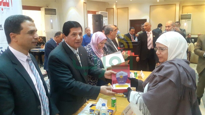 بالصور.. تكريم 57 معلمًا مثاليًا بإدارتي غرب وشرق كفر الشيخ