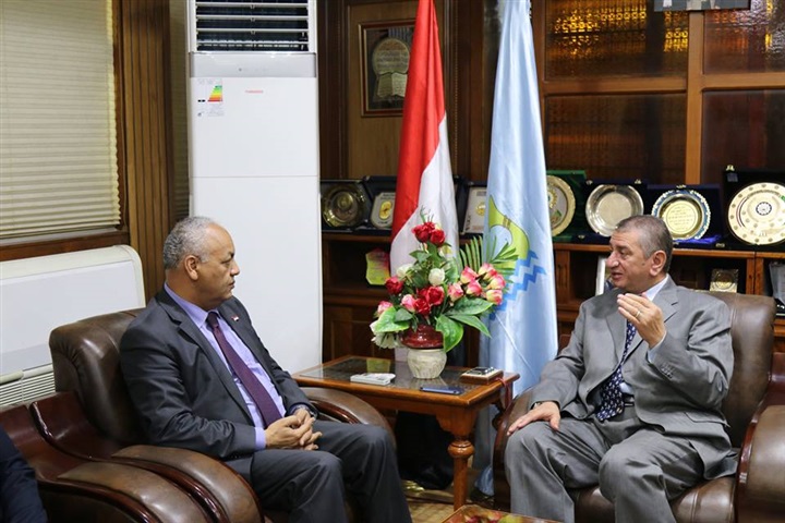 محافظ كفر الشيخ يستقبل الكاتب الصحفي مصطفى بكري
