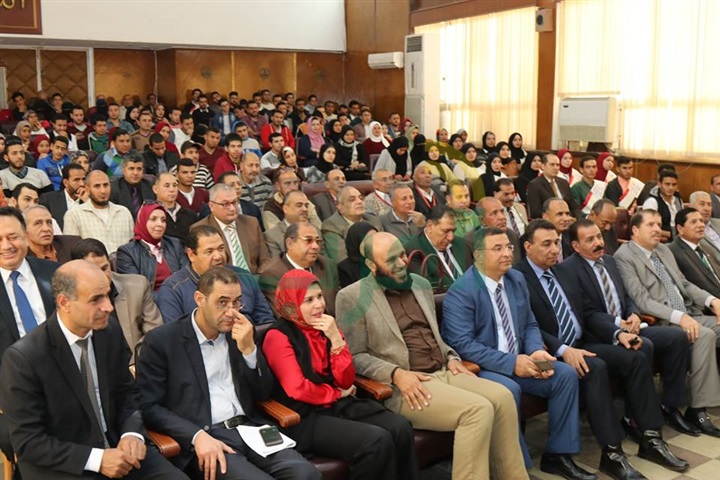 بالصور.. محافظ كفر الشيخ يحذر من شائعات المتربصين بمصر لإحباط أهدافهم الخبيثة