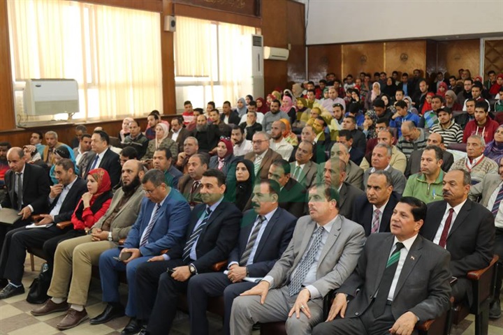 بالصور.. محافظ كفر الشيخ يحذر من شائعات المتربصين بمصر لإحباط أهدافهم الخبيثة