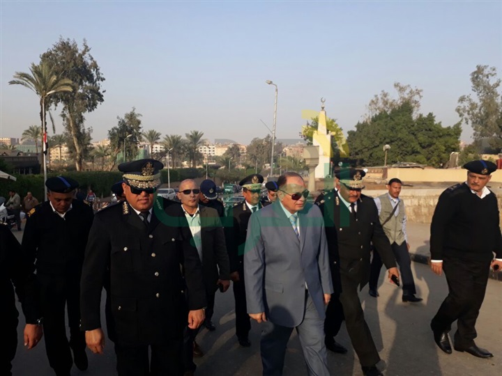 مدير أمن الجيزة يفاجىء خدمات تأمين المنطقة الآثرية ويستمع لشكاوى المواطنين