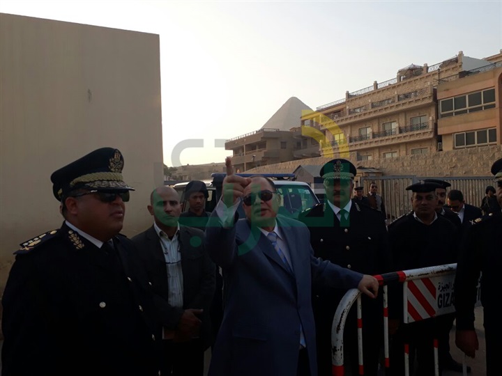 مدير أمن الجيزة يفاجىء خدمات تأمين المنطقة الآثرية ويستمع لشكاوى المواطنين