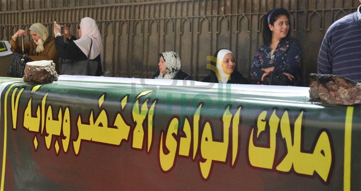 ملاك بوابة 7 والوادي الأخضر لـ"السيسي": وزارة الإسكان إستولت على أراضينا دون وجه حق