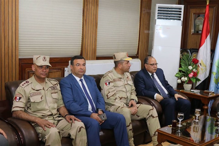 محافظ كفر الشيخ: يستقل قيادات الدفاع الشعبي للمشاركة في المشروع التعبوى