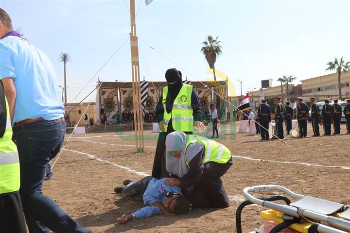 بالفيديو والصور.. تجربة محاكاة حية لإجلاء مصابين في حادث حريق بمشروع " صقر 25 " بكفر الشيخ