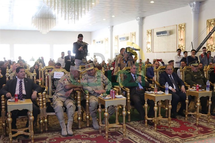 بالصور.. محافظ كفرالشيخ ومساعد وزير الداخلية ورجال الجيش يشهدون الإحتفال بـ"يوم الشهيد "