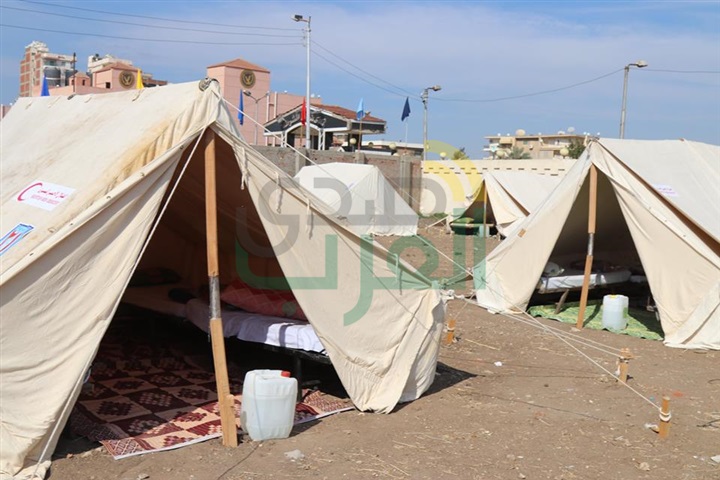 بالفيديو والصور.. تجربة محاكاة حية لإجلاء مصابين في حادث حريق بمشروع " صقر 25 " بكفر الشيخ