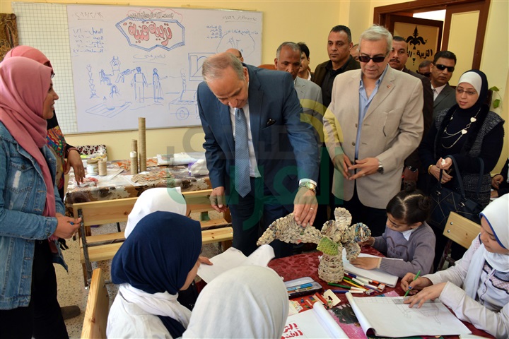 محافظ القليوبية يقوم بزيارة لمدارس الصم والبكم والأمل للمكفوفين ببنها
