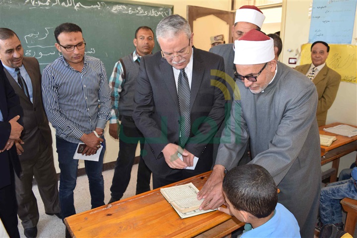 محافظ المنيا يفتتح مشروعات خدمية بمركزي مطاى وبني مزار